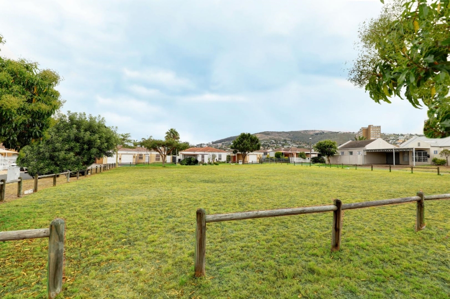 3 Bedroom Property for Sale in Loevenstein Western Cape